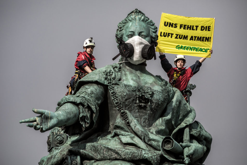 Greenpeace: Action against Air Pollution in Vienna | IBG Human Works